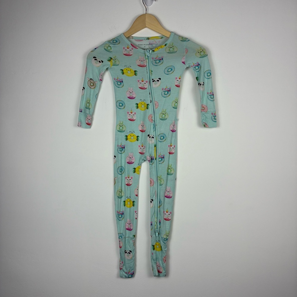 Posh Peanut bamboo One Piece Pajama - donut animal print zip size 3T